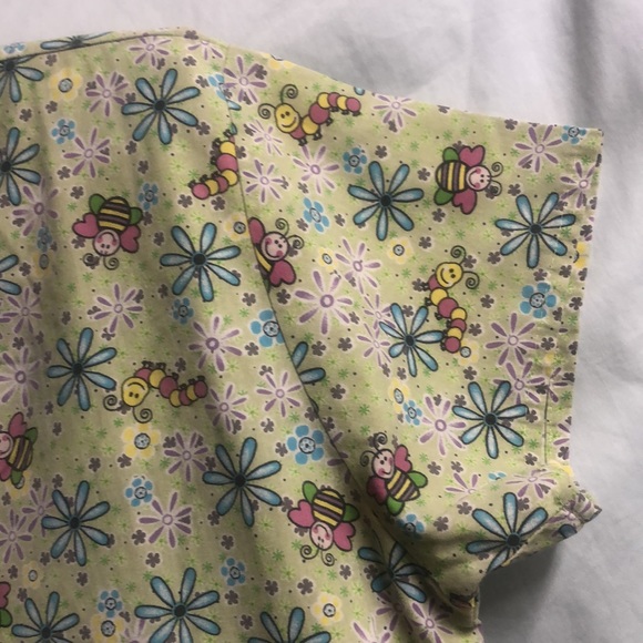 Faux wrap scrub top butterfly caterpillar small tie back waist green - Picture 6 of 11